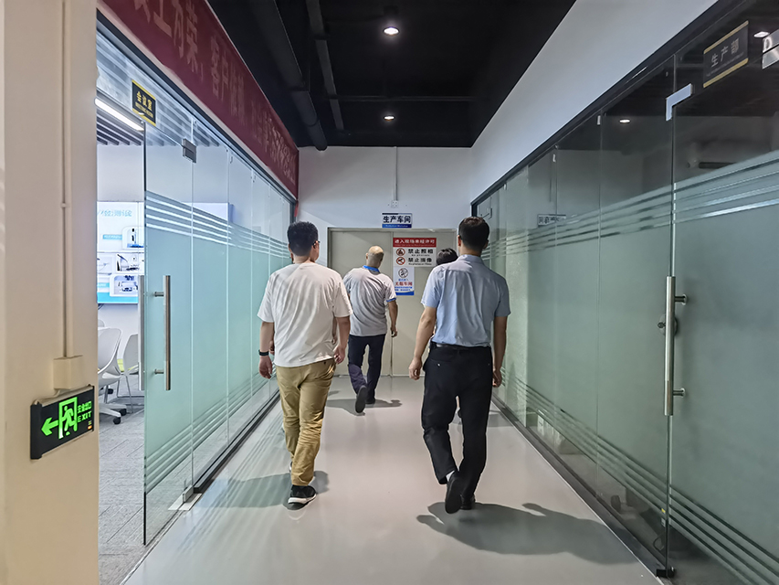 久信達歡迎添可智能看廠，為您帶來環(huán)保包裝解決方案(圖1)