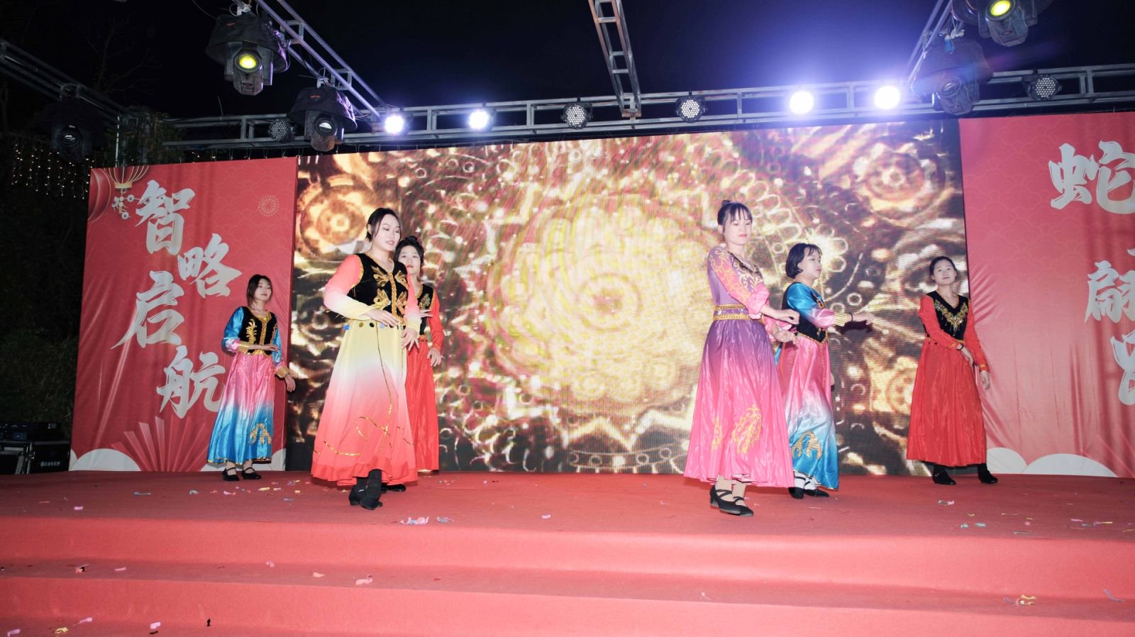 久信達科技2024年年會圓滿落幕：感恩同行，共創(chuàng)環(huán)保新未來，乘風破浪，夢想起航(圖9)