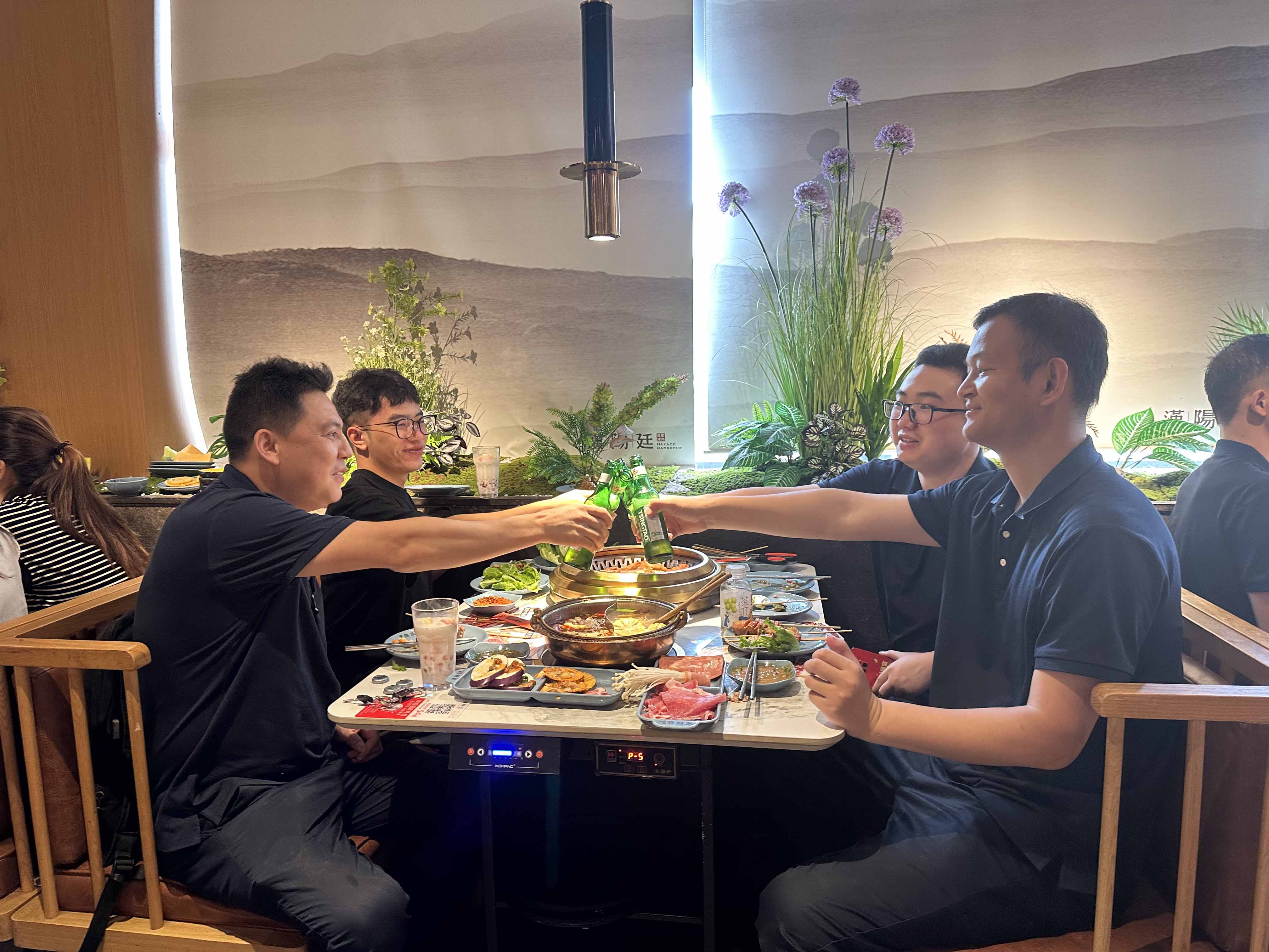 久信達(dá)科技公司員工齊聚光明區(qū)蠄蜍石，開(kāi)啟活力爬山之旅暨團(tuán)建活動(dòng)(圖5)